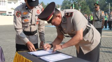 Penyegaran Struktur Organisasi, Kapolres Toraja Utara Pimpin Sertijab Tiga Kapolsek dan Lantik Kasi Humas Baru